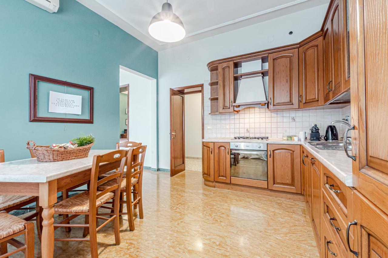 Frank'S And Art Love Apartments Livorno Exterior photo